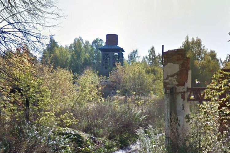 Четырехгранная водонапорная башня в поселке Огаревка на панорамах Гугла, 2013 год Четырехгранная водонапорная башня в поселке Огаревка на панорамах Гугла, 2013 год