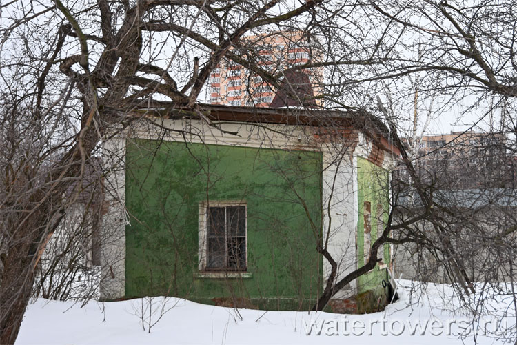 Голицыно, здание насосной возле водонапорной башни Голицыно, здание насосной возле водонапорной башни